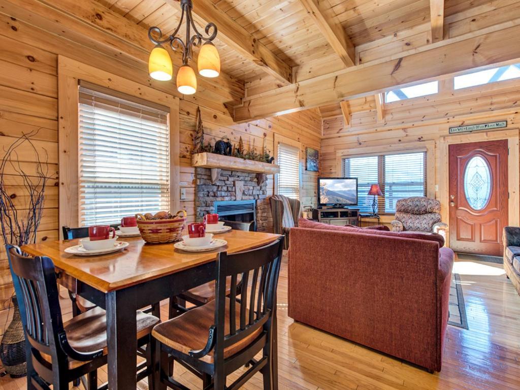 Misty Mountain Hideaway Apartment Пиджен Фордж Екстериор снимка
